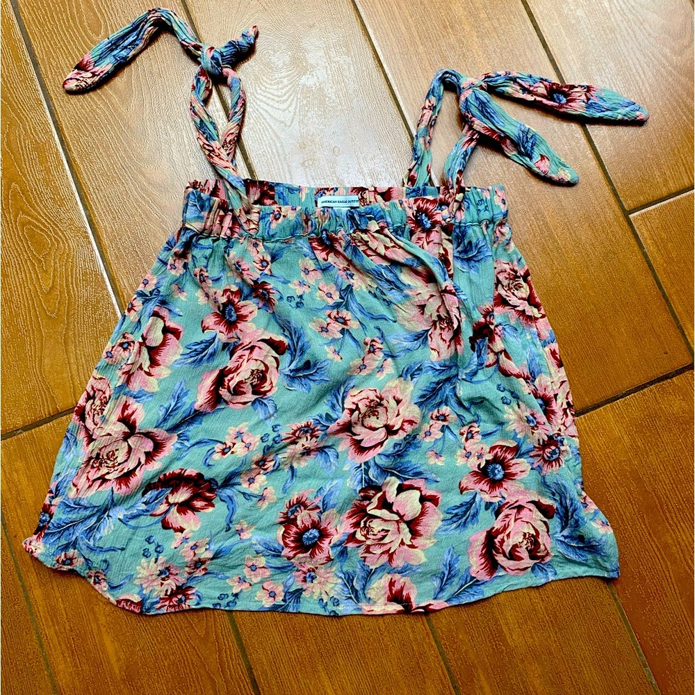 American Eagle Outfitters Floral Tank Top size XS
